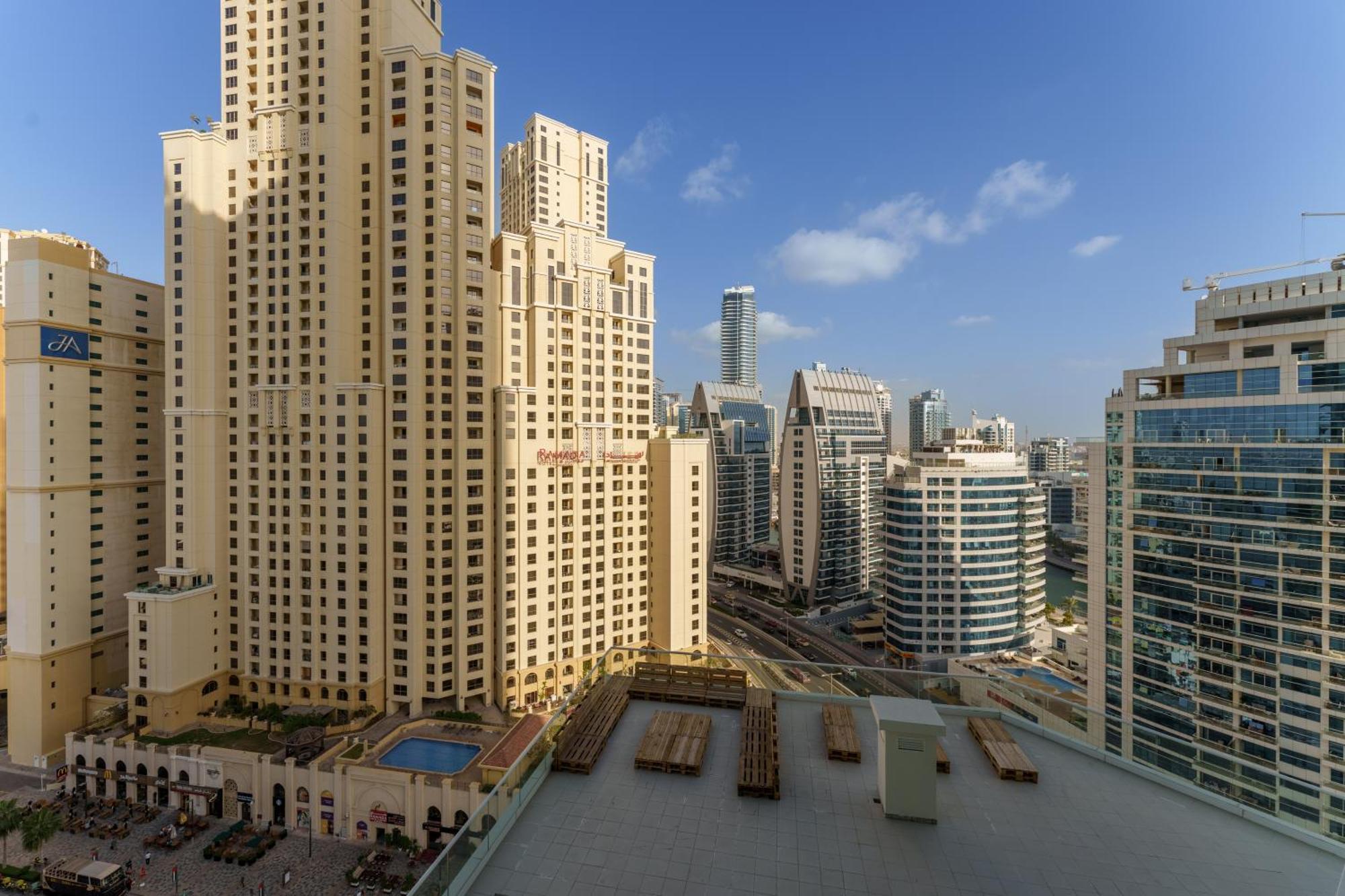 Maison Privee - Stunning Jbr Retreat W/ Partial Sea & Marina Views Apartment *