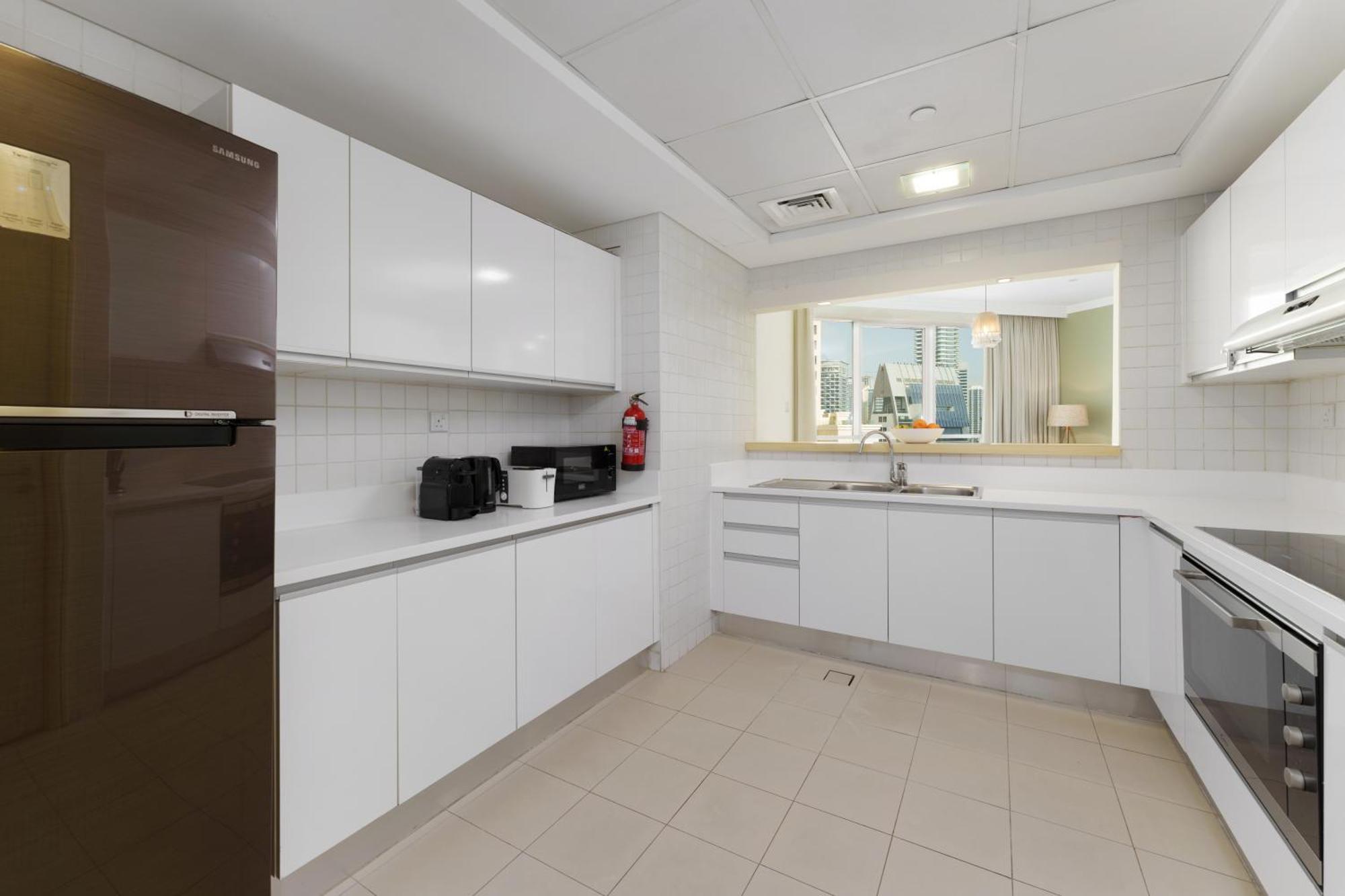 Maison Privee - Stunning Jbr Retreat W/ Partial Sea & Marina Views Apartment