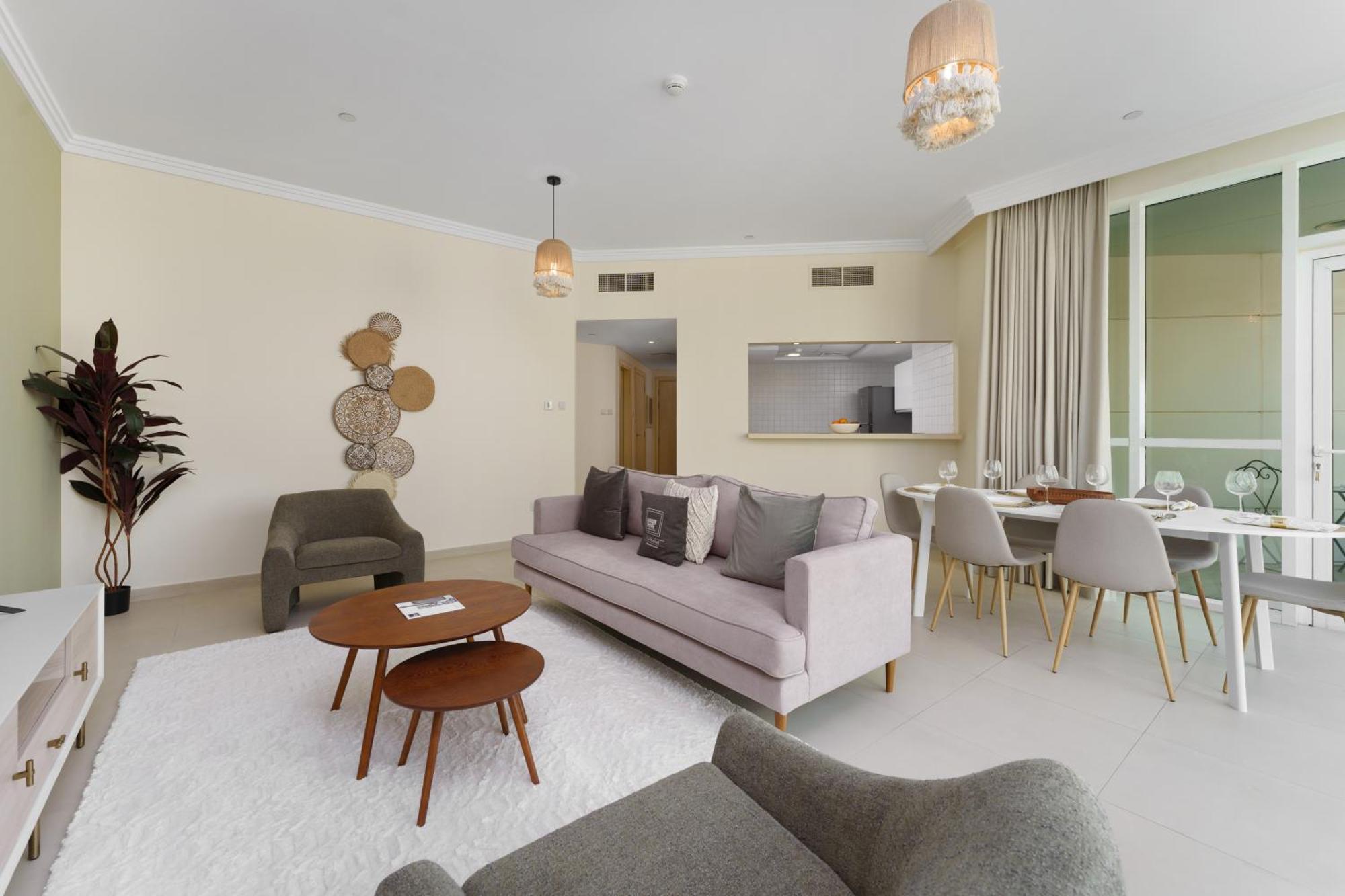 Maison Privee - Stunning Jbr Retreat W/ Partial Sea & Marina Views * Dubai